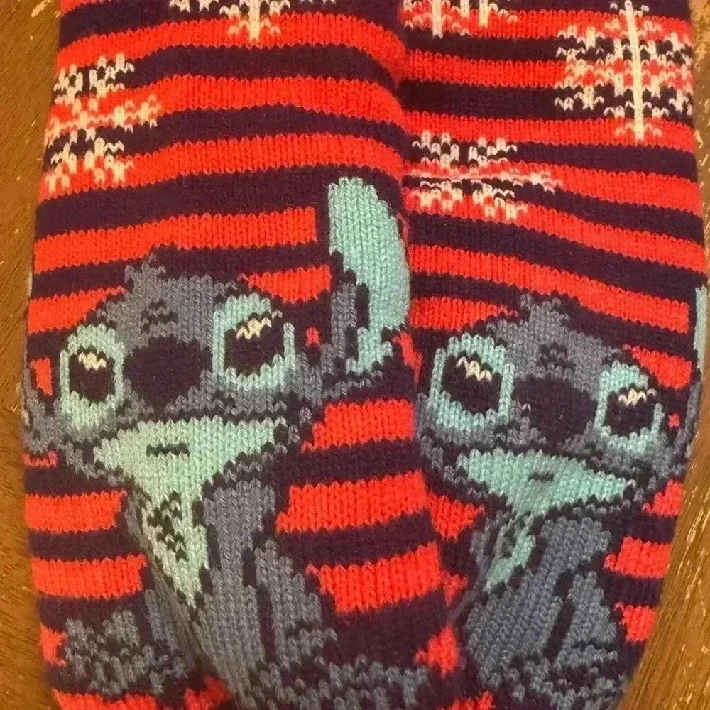Stitch fuzzy socks